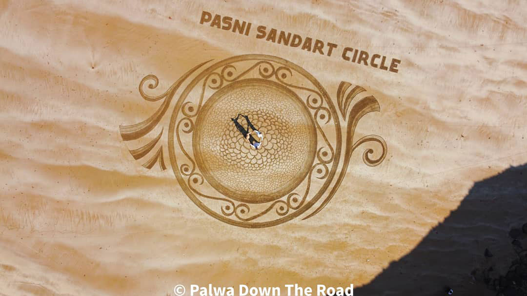 Sand art in pasni, Balochistan, Stunning 3d sand art from balochistan’s pasni beach, To see a world in a grain of sand, Self-taught sand artists from pasni, Students decorate pasni beach with sand art, The sand artists from Balochistan’s lucknow,