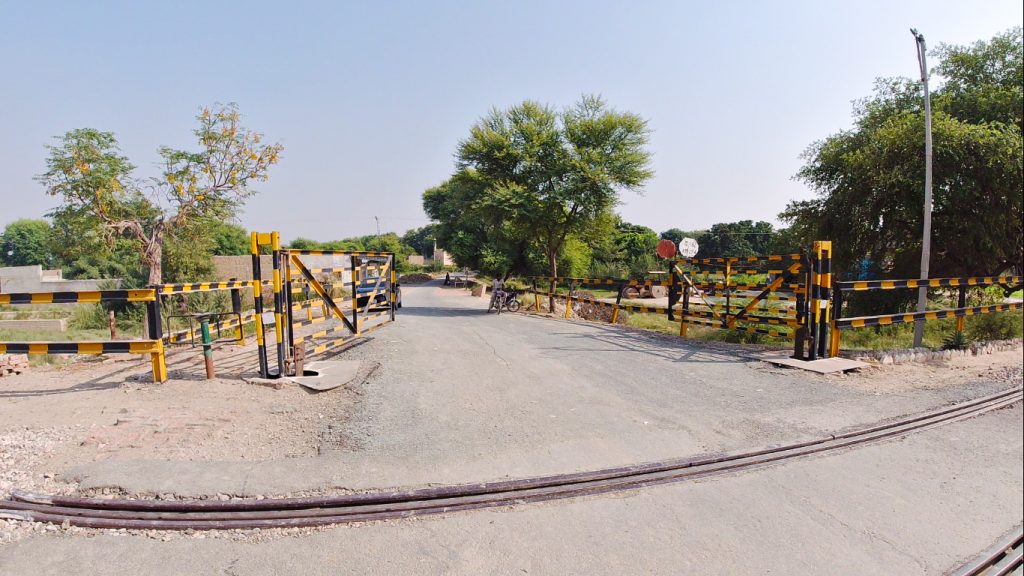 Rasolpur village, palwa down the road, rassolpur, unique village of punjab, unique village of pakistan