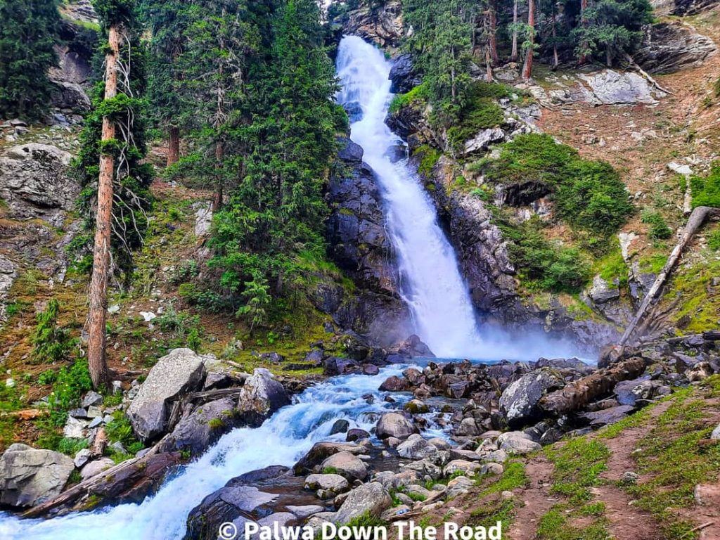 kotgal waterfall kumrat